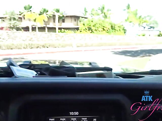 Virtual POV adventure with exotic girlfriend Alexia Anders