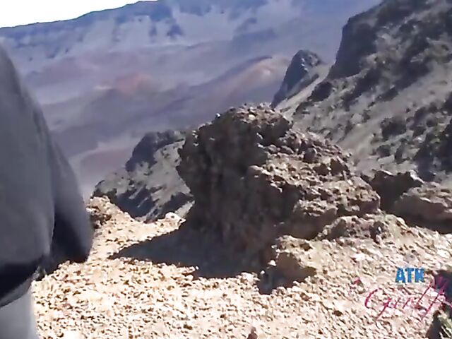 Virtual POV adventure with exotic girlfriend Alexia Anders