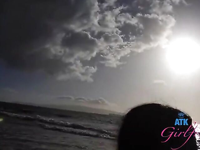 Virtual POV adventure with exotic girlfriend Alexia Anders