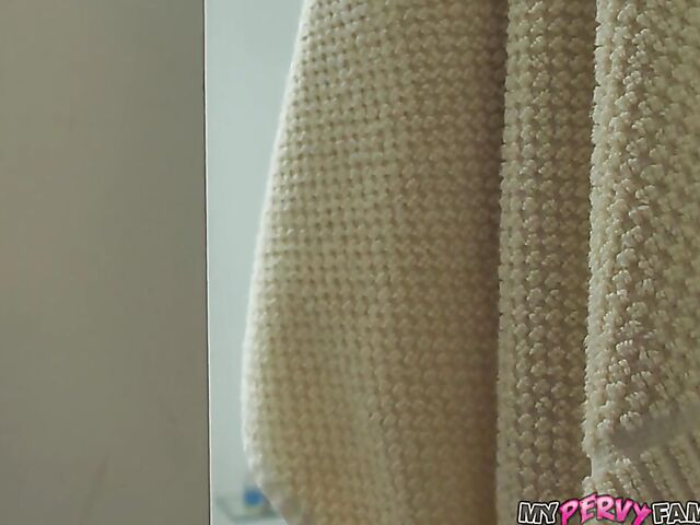 MILF stepmom Havana Bleu gets blackmailed and fucked by her muscle stepson