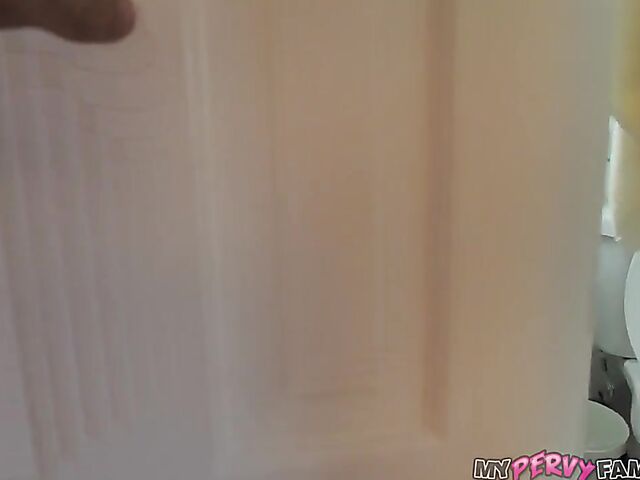 MILF stepmom Havana Bleu gets blackmailed and fucked by her muscle stepson