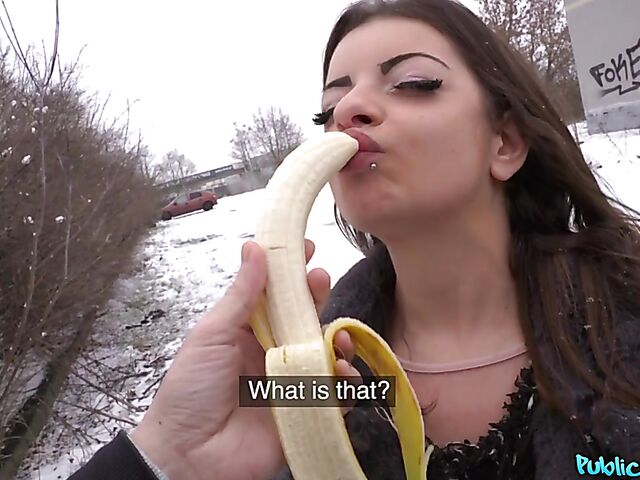 Public pick up and sex for cash with slutty Mary Jane