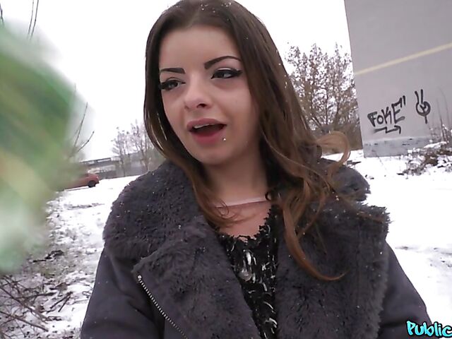 Public pick up and sex for cash with slutty Mary Jane