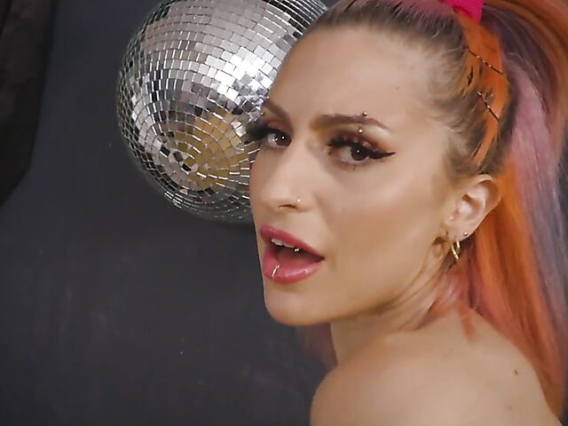 Nova Zone - Flexible gymnast's pantyhose masturbation