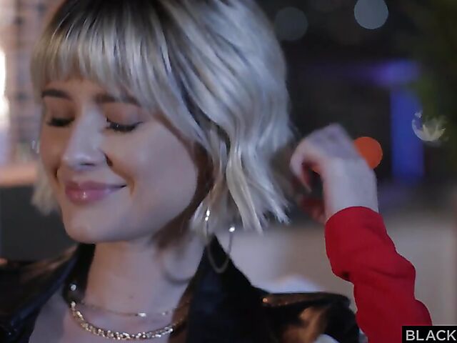 Blacked blonde Jessie Saint loves it interracial in the midnight