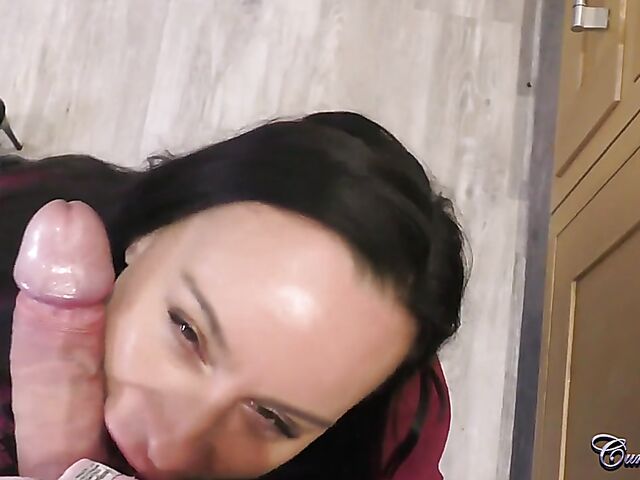 Eva May - British MILF blowjob facial in the middle of the kitchen