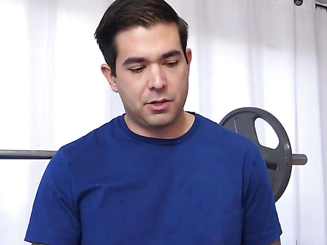 Aaliyah Love - MILF gym sex with her lucky trainer