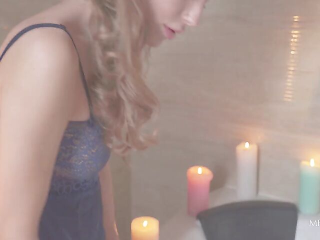 Candlelight, aroma and bathtub masturbation with lovely Aislin