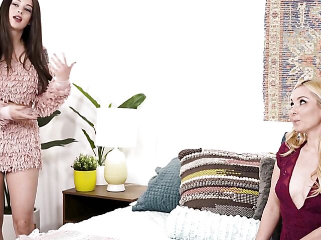 Mom Aaliyah Love lesbian time with big titty Maddy May