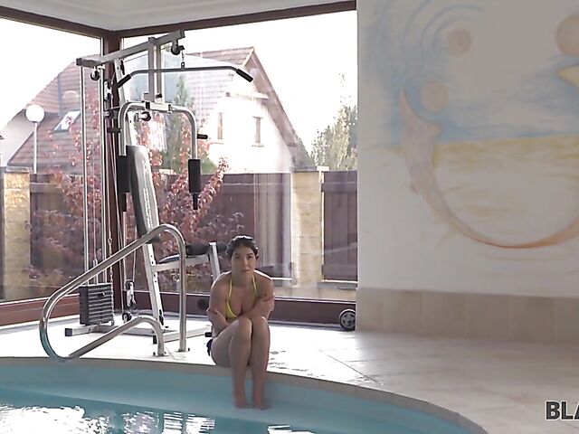 Fat black cock in the swimming pool for Lady Dee