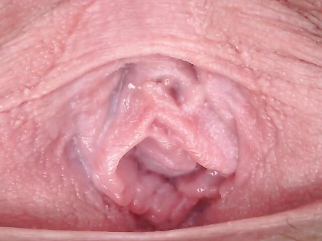 Close up pussy spreading on the sofa with skinny babe Julia Red