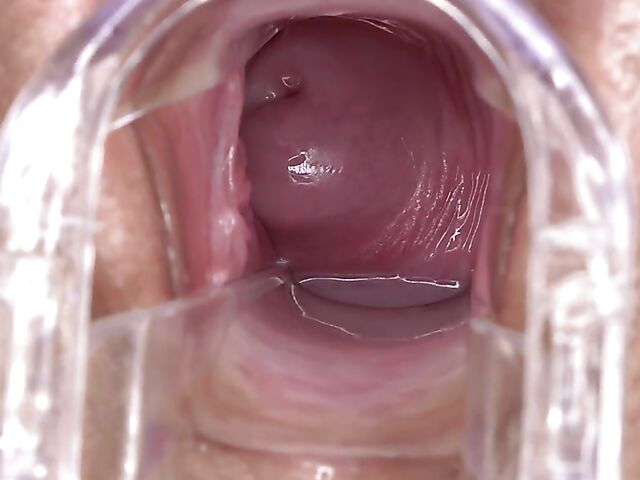 Cindy Shine's pussy gape session with her hitachi wand and speculum