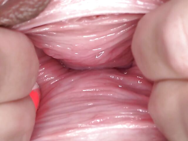 Cindy Shine's pussy gape session with her hitachi wand and speculum