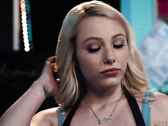 Doing it with blonde teen barista Dixie Lynn