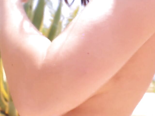 Stacey Poole's big tits outdoor show for you all