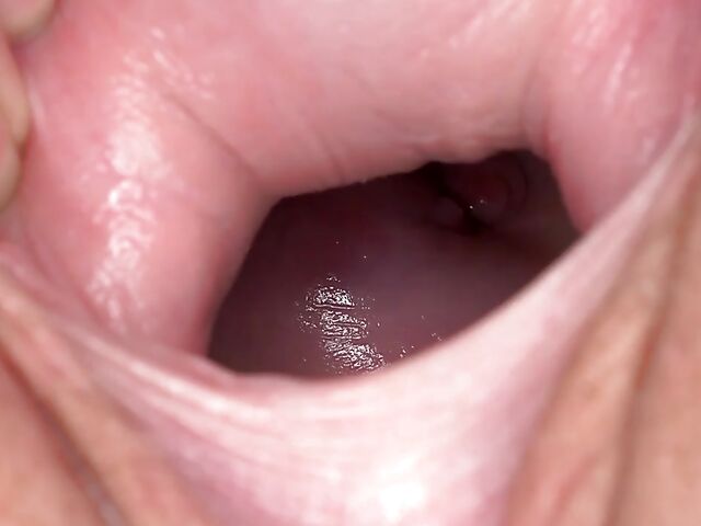 Solo fisting on the couch and Sisi's big pussy hole