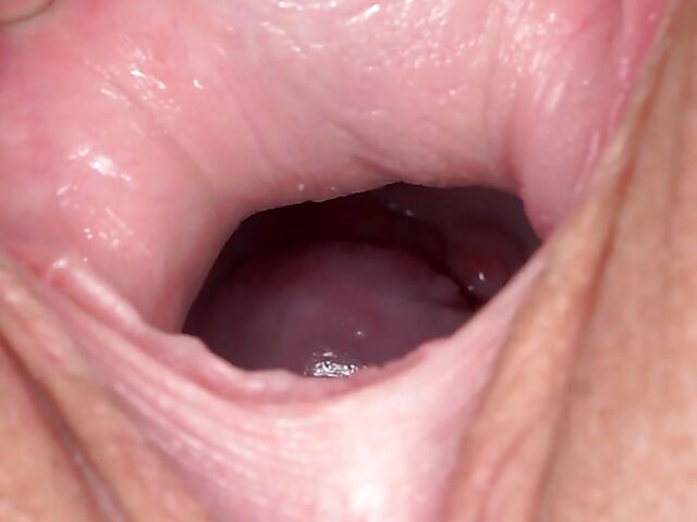 Solo fisting on the couch and Sisi's big pussy hole