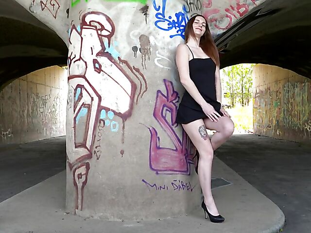 Look inside Elena Vega's widely spread pink pussy