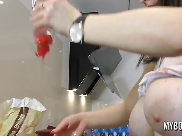 Talia Amanda washes the dishes with her huge natural tits out