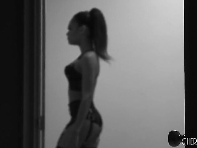 Hot sex session with exotic girl Scarlit Scandal