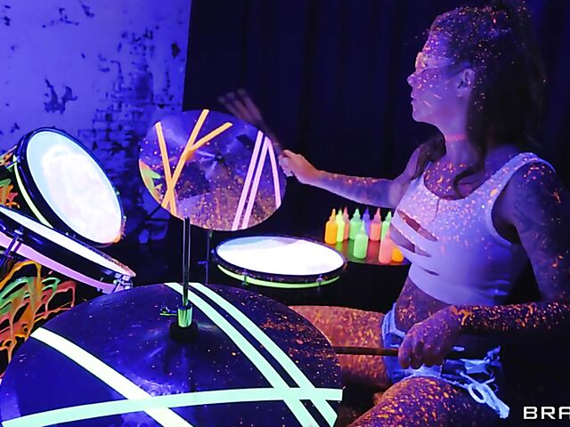 Black light paint and tattoo anal with hot drummer Felicity Feline