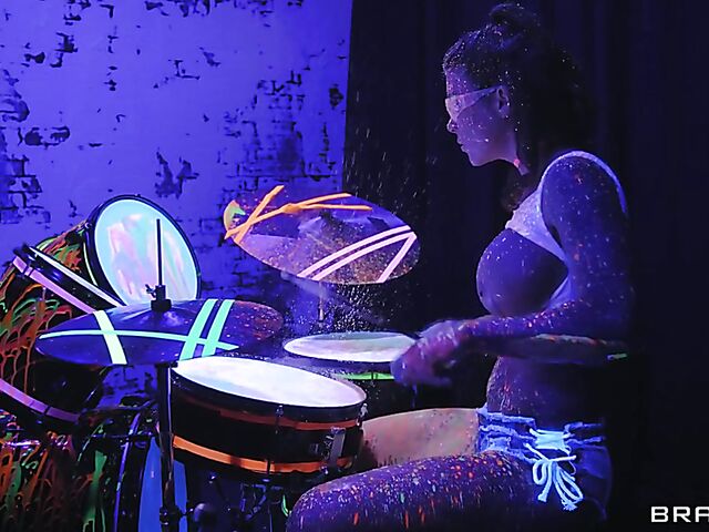 Black light paint and tattoo anal with hot drummer Felicity Feline