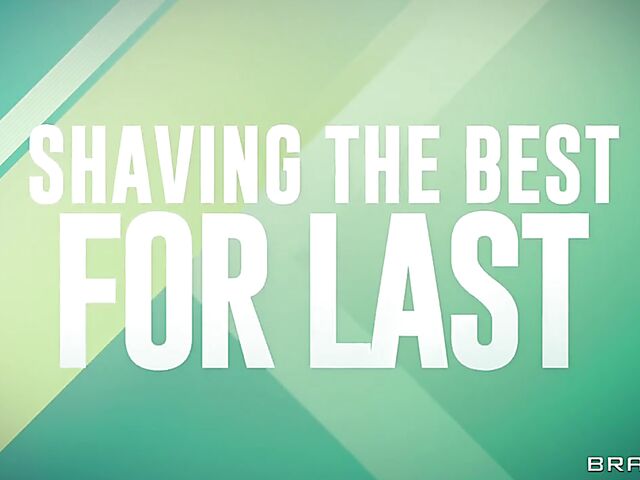 Shaved head lesbians Honey Gold and Paris Amour can't get enough