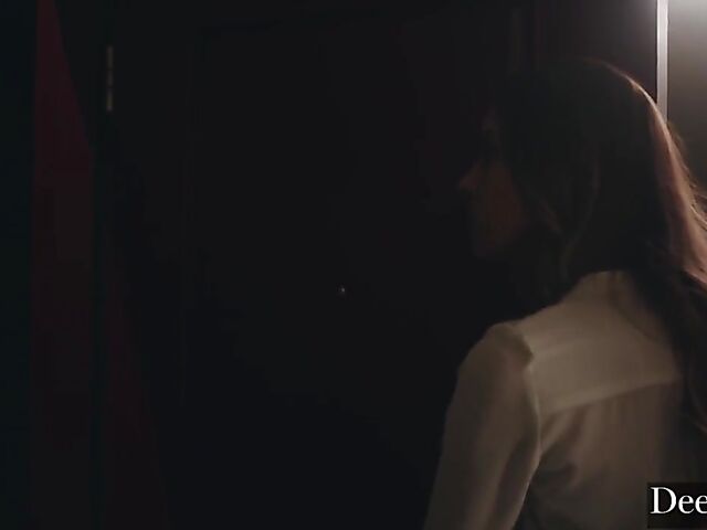 Avery Cristy meets Manuel Ferrara to learn more about hard sex