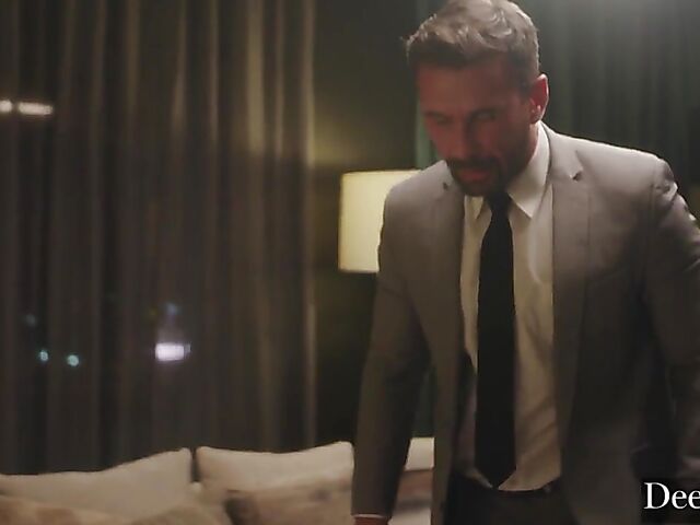 Avery Cristy meets Manuel Ferrara to learn more about hard sex