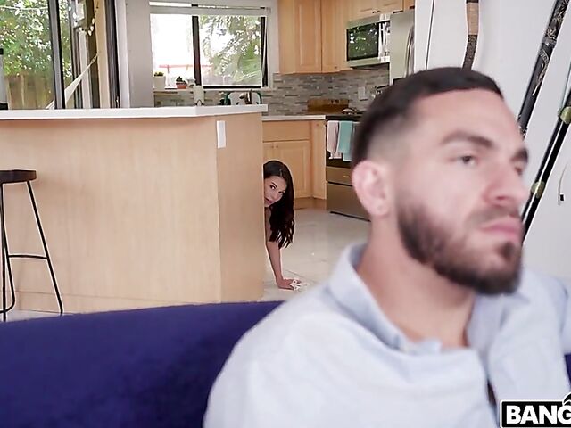 Nasty latina schoolgirl Reyna DeLaCruz just wants to fuck