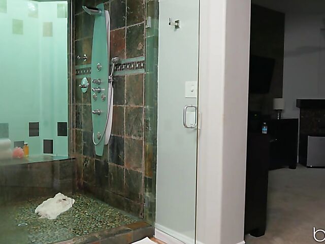 Wedding fuck with short haired blonde Skye Blue