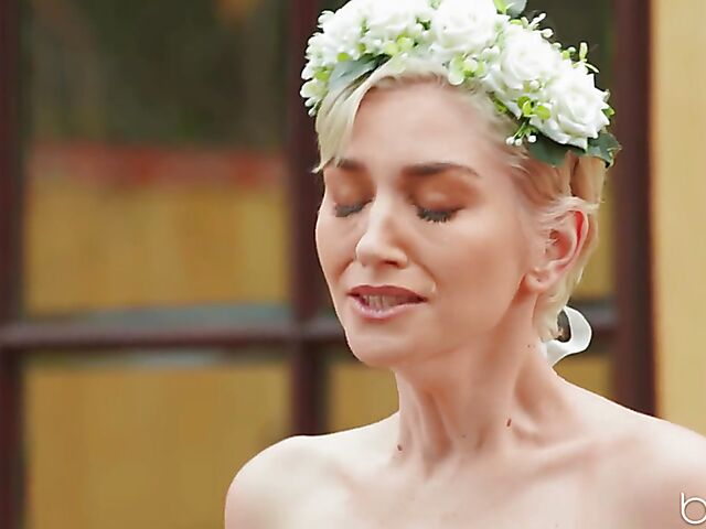 Wedding fuck with short haired blonde Skye Blue