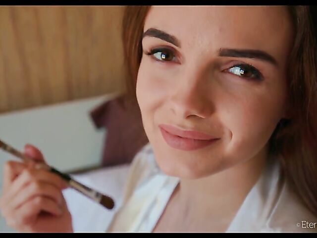 Maible puts her big natural tits and shaved snatch on display in the morning