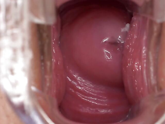 Marisa - Speculum inside pussy close up