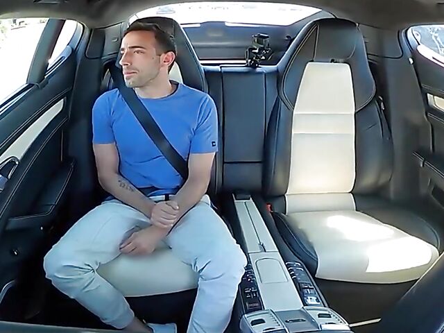 Natural tits teen Jasmine Wilde gets it started in the car