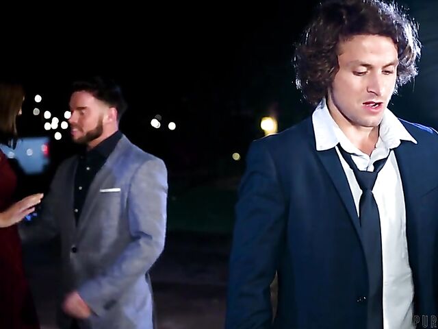 Moaning fuck with horny natural brtunette Violet Starr