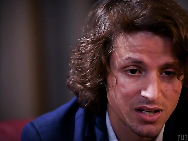 Moaning fuck with horny natural brtunette Violet Starr