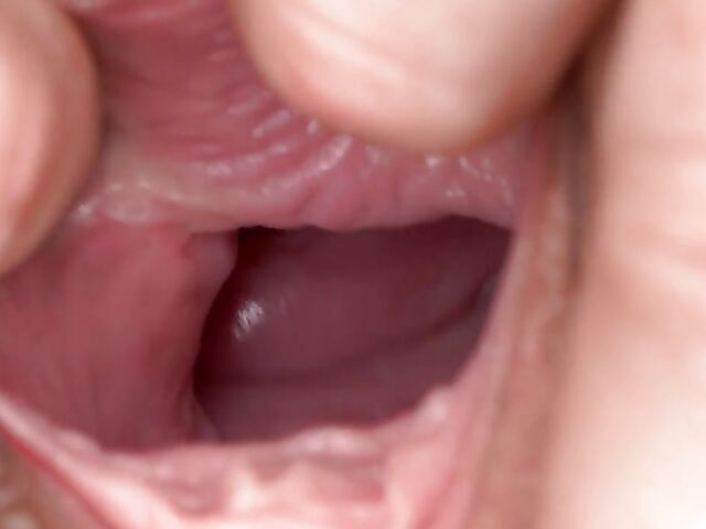 Licky Lex and Delia's lesbian pussy gaping show