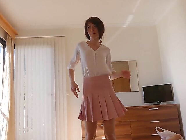 Bruce & Nicole - Real-life couple anal and kitchen BJ