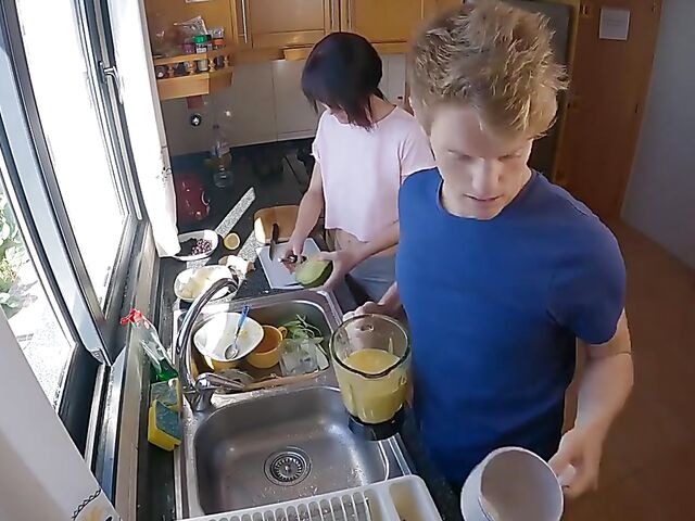 Bruce & Nicole - Real-life couple anal and kitchen BJ