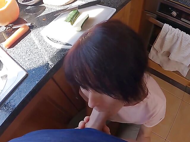 Bruce & Nicole - Real-life couple anal and kitchen BJ