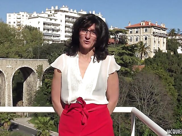 Estelle - 46-year-old skinny French MILF DP in stockings