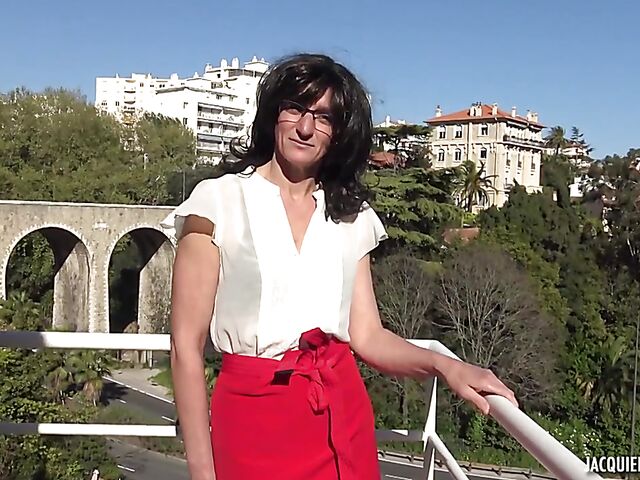 Estelle - 46-year-old skinny French MILF DP in stockings