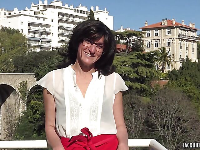 Estelle - 46-year-old skinny French MILF DP in stockings