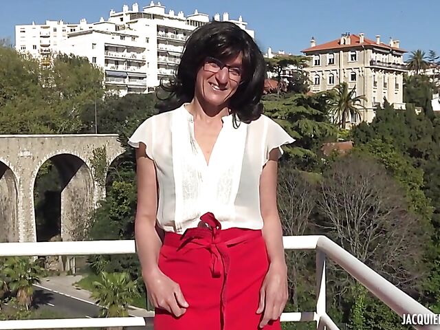 Estelle - 46-year-old skinny French MILF DP in stockings