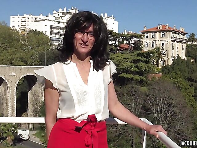 Estelle - 46-year-old skinny French MILF DP in stockings