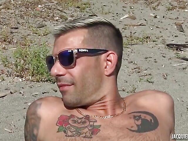 Outdoor anal on the way to the beach with slim MILF Aline