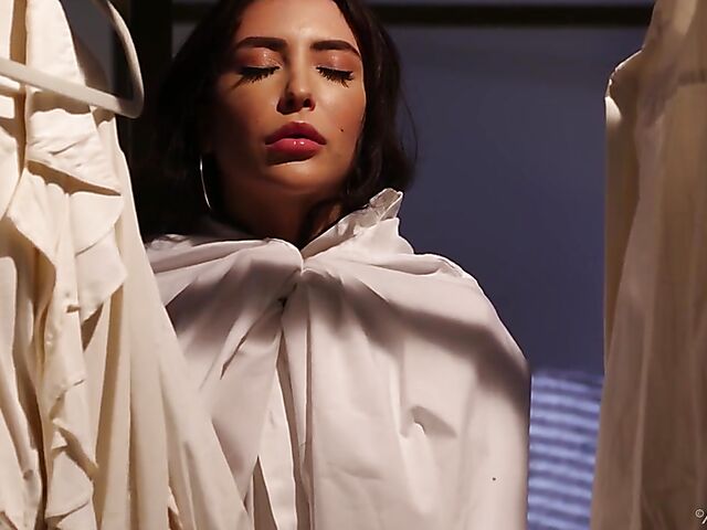 Jane Wilde - Brunette babe in lingerie fingering herself in her bedroom after dark