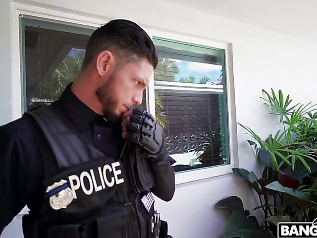 Bad girl Honey Hayes and two policemen have an MMF threesome