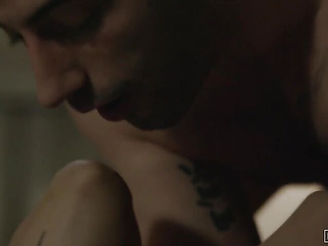 Hot sex at bedtime with lustful Vanessa Sky